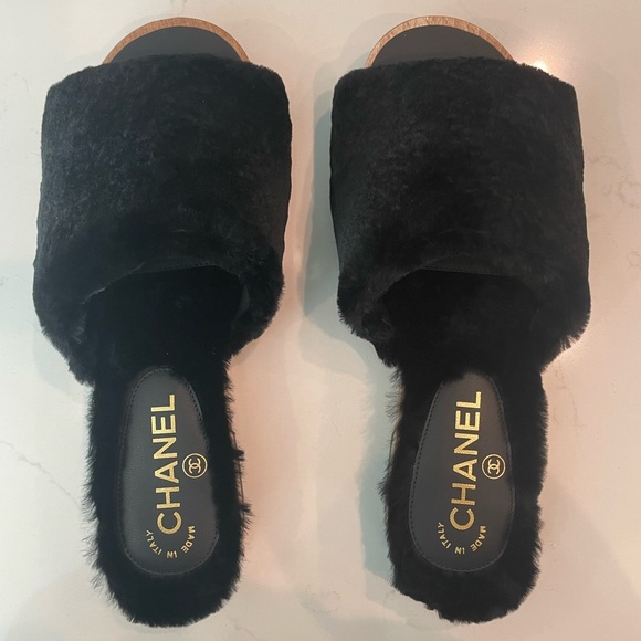 Authentic Chanel Orylag/Lambskin Mules - Picture 3 of 7